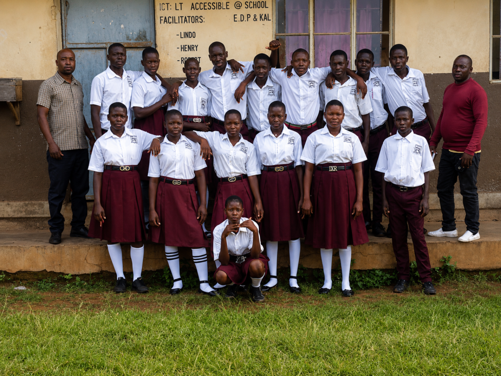 Ejome SS students infront of their IT lab